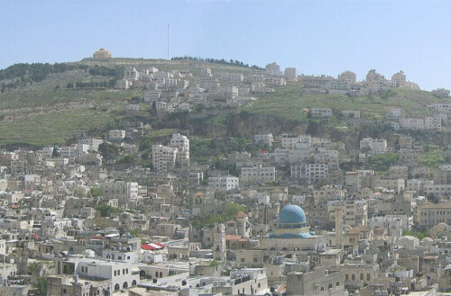 Cidade Velha de Nablus e Monte Gerizim ao fundo