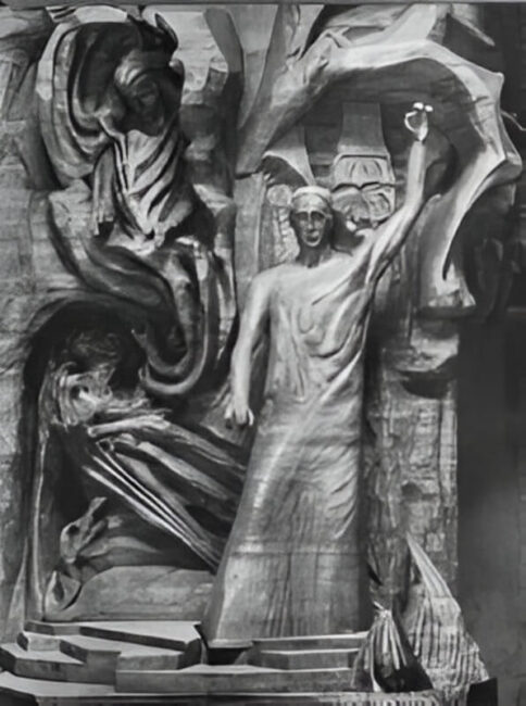O Representante da Humanidade , detalhe de uma escultura em madeira de Rudolf Steiner e Edith Maryon