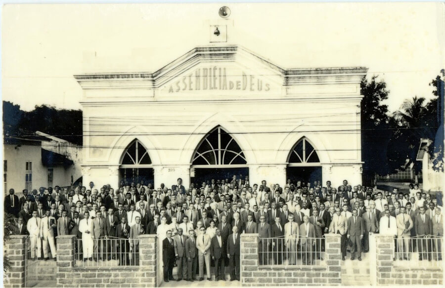 Foto antiga de uma Igreja Assembleia de Deus