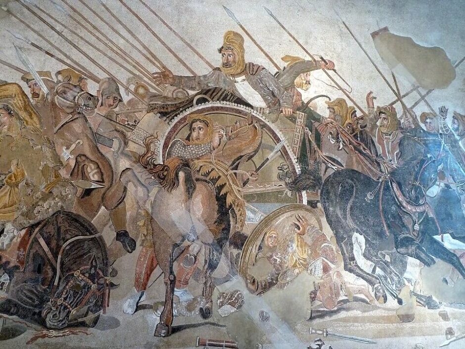 Guerreiros persas liderados por Dario III no antigo mosaico de Alexandre