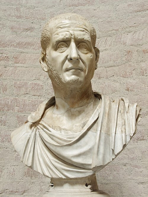 Busto em mármore do imperador Décio