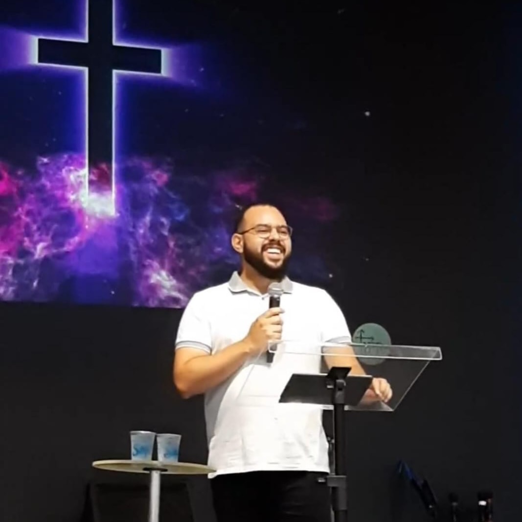 Pr Diego Pereira ministrando na IPR Vila Rodrigues em Assis
